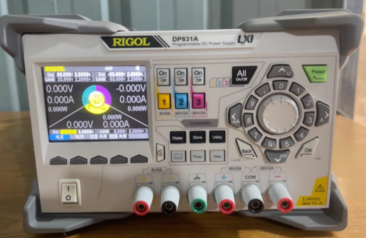 Linear Dc Power Supply Triple Output - 1pc Rigol DP831A トリプル出力プログラマブルリニア DC 電源